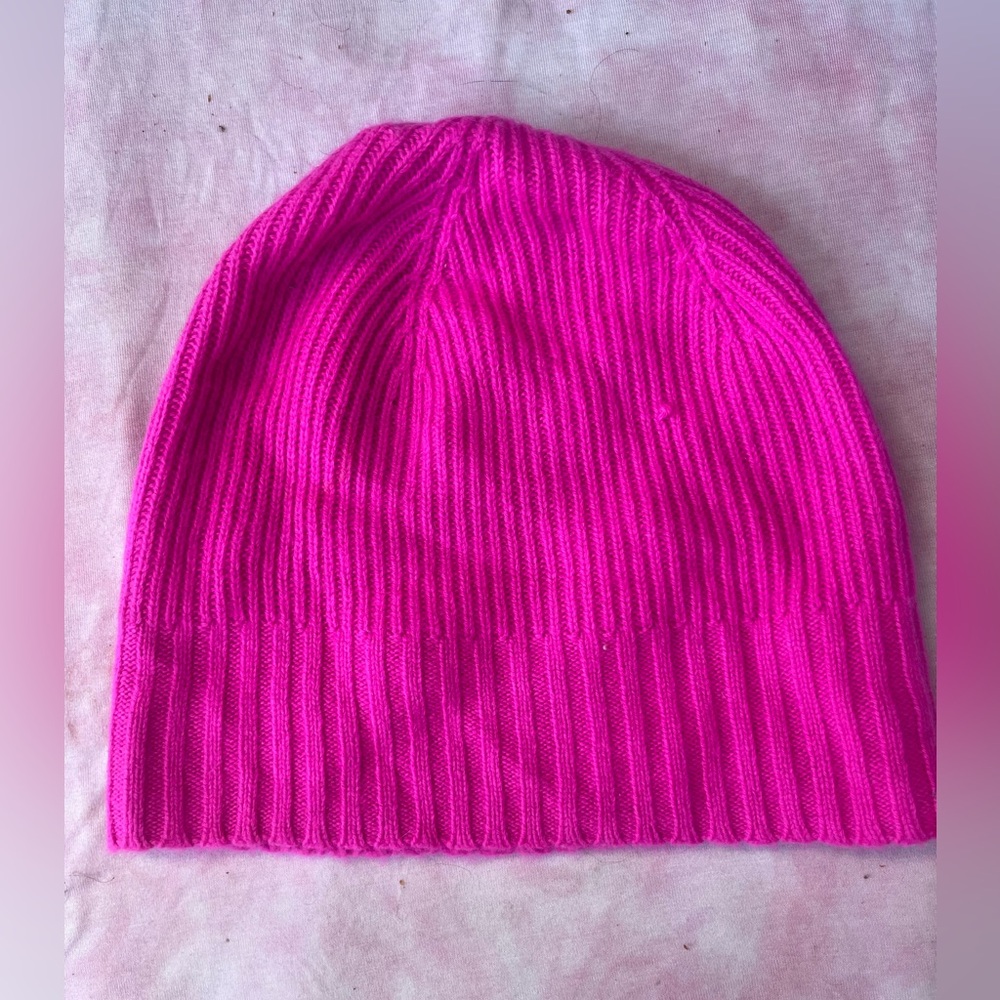100% Cashmere Nordstrom brand hot pink beanie
